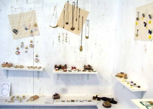 身につける小物展−3.jpg
